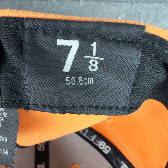 Vintage New Era NFL 59FIFTY Tampa Bay Buccaneers Snapback Cap Size 7 1/8 Orange - Picture 13 of 13